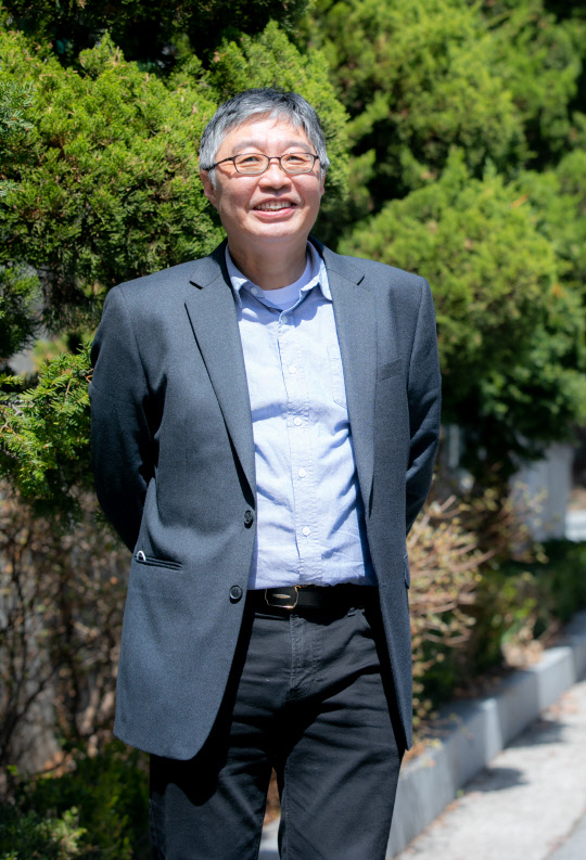 우석훈 성결대 교수 고견 인터뷰. 박동욱기자 fufus@